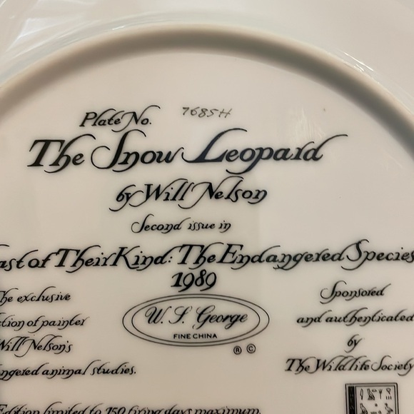 The Snow Leopard Will Nelson Vintage Last of Their Kind Endangered Species Plate - Picture 5 of 13